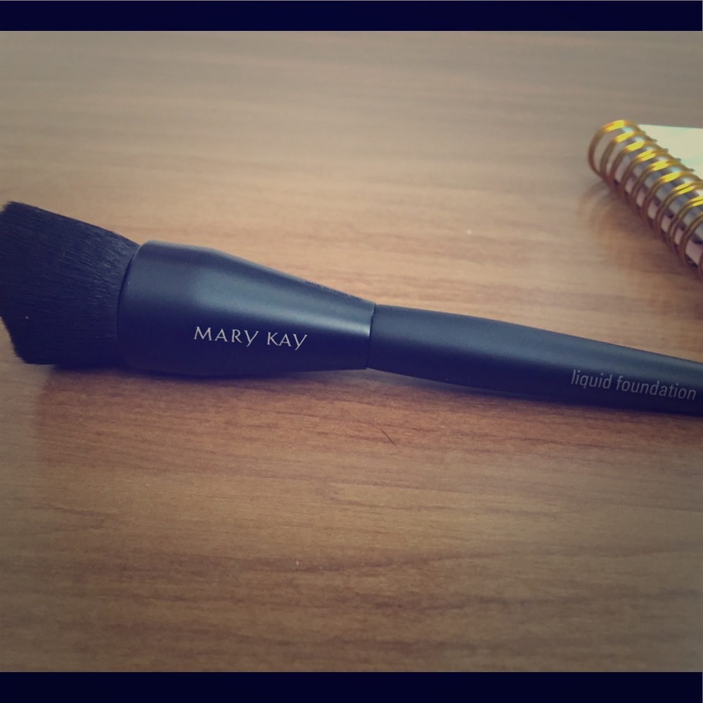 Mary Kay Liquid Foundation Brush